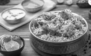 Paneer Tikka Biriyani (1500 Ml)+ Curd