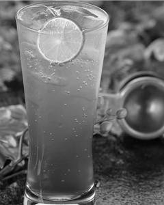 Blue Lagoon Mojito
