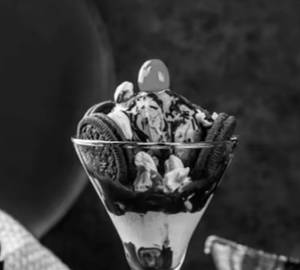 Vanilla Chocolate Cookie Sundae 350 Ml