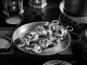 Chicken Reshmi Tikka Roll