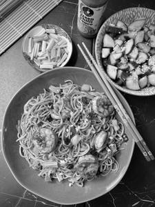 Prawns fried  noodles