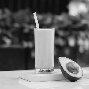 Avocado & Vanilla Milkshake