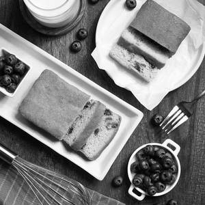 Berries Almond Sugar Free Cake - Gluten Free (150g)