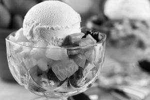 Ice Cream With Fruit Salad