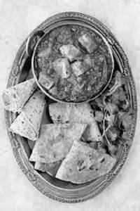 Mutter Paneer + 4 Tawa Roti Butter Combo