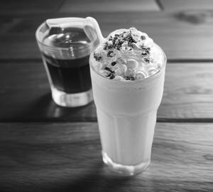 Cold Horlicks with icecream cream