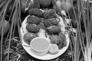 Veg Hara Bhara Kebab (8 Pcs)