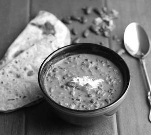 Dal Makhnai With 4 Tawa Roti Butter Combo