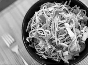 Veg Hakka Noodles