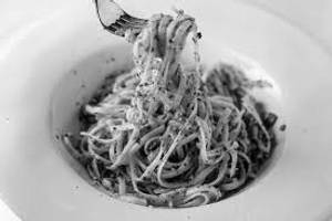 SPAGHETTI IN CORIANDER PESTO SAUCE