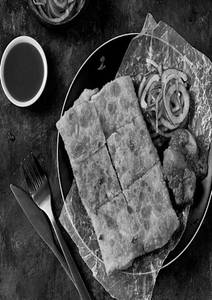 Das Cabiner Egg Chicken Mughali Paratha