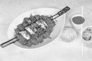 Grated Paneer Tikka Masala