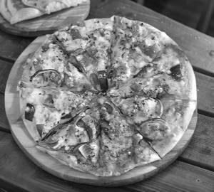 Classic pizza (8)