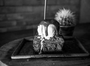 Sizzling Brownie