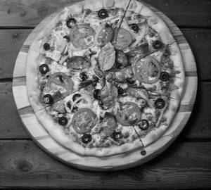 Tandoori paneer pizza