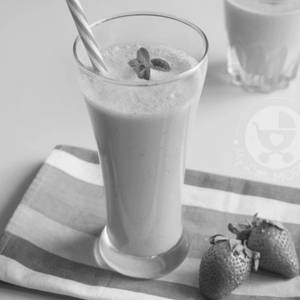Strawberry Lassi