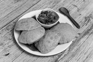 Radha Ballavi With Aloo Dum