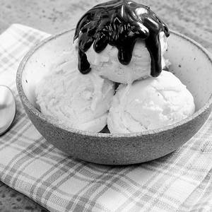 Vanila Ice Cream (2 Scoop) (bowl)