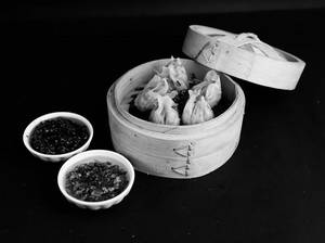 Chicken And Cantonese Chilli Oil Dimsums [5 Pieces]