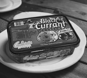 Black Currant Ice Cream (700 Ml)