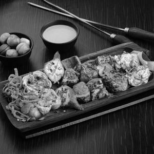 Desi Tandoori Platter