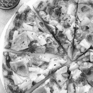 Chicken Hawain Pizza
