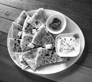 Aloo cheese paratha (Pack of 2)