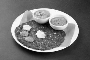 Ragi Rotti (2 Pcs) With Curry