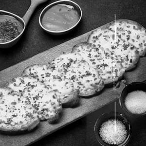 Cheese Garlic Bread(mash.oliv)