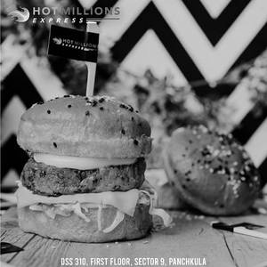 Hm Original Veggie Burger + Classic Fries + 500 Ml Coke Bottle