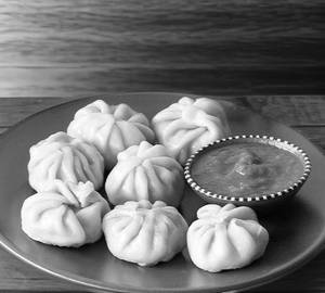 Momos 10 Peice