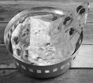 Butter Naan (1 Pc)