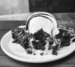 Brownie with ice cream                                                 