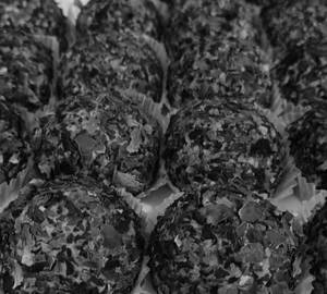 Kaaju Gulkand Ball - 250 gm