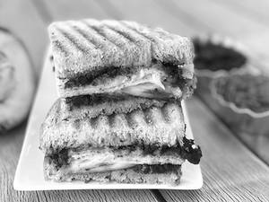 Sun-dried Tomato Pesto, Egg & Cheese Sandwich