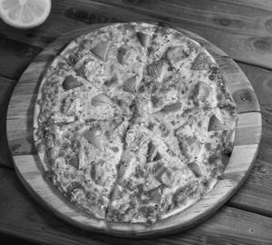 Tandoori paneer pizza