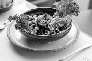 Stir Fried Assorted Mushroom In Crispy Chilli