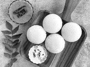 Idli-sambhar With Coconut Chutney