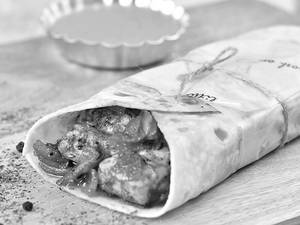 Grilled Lemon Cottage Cheese Wrap With Spicy Garlic Sauce