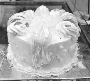 White Forest Cake [500 Grams]