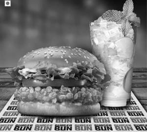 Crispy Veggie Burger + Mojito