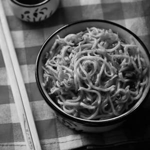 Veg Schezwan Hakka Noodles