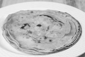 Lachha Paratha (105 Gms)