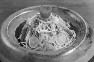 Som Tom Salad