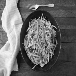 Hakka Noodles Chicken (300G)