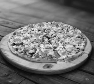 American sweetcorn pizza