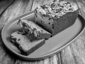 Orange, Dark Chocolate & Almond (slice)