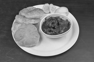Luchi And Mutton Kosha (4 Luchi)