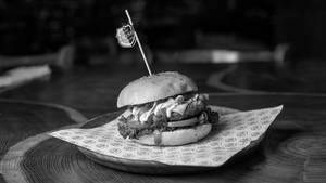 CLASSIC CHICKEN BURGER