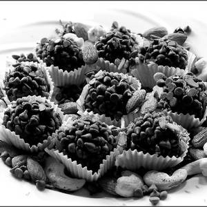 Kaju Chocolate Ball(250gms)